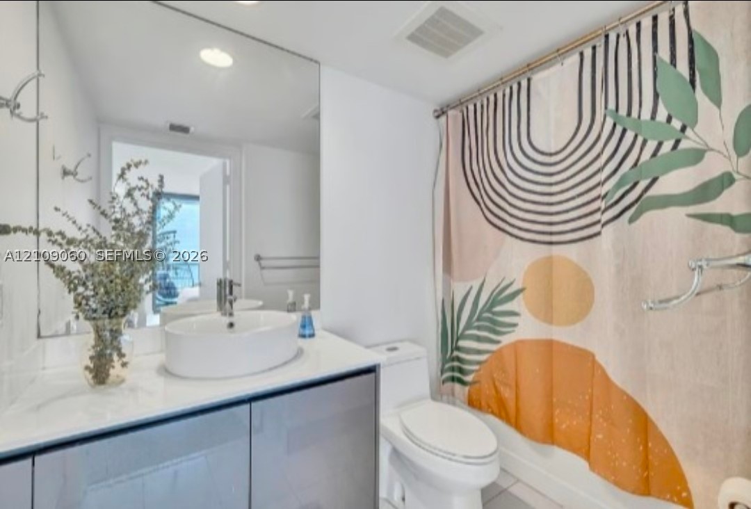 31 SE 6th St #805, Miami FL 33131