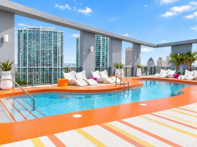 31 SE 6th St #805, Miami FL 33131