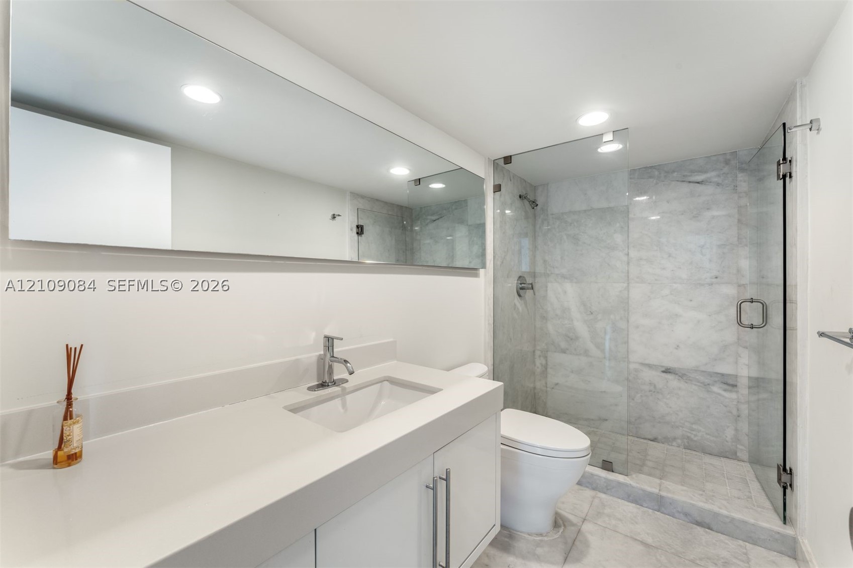 881 Ocean Dr #23C, Key Biscayne FL 33149