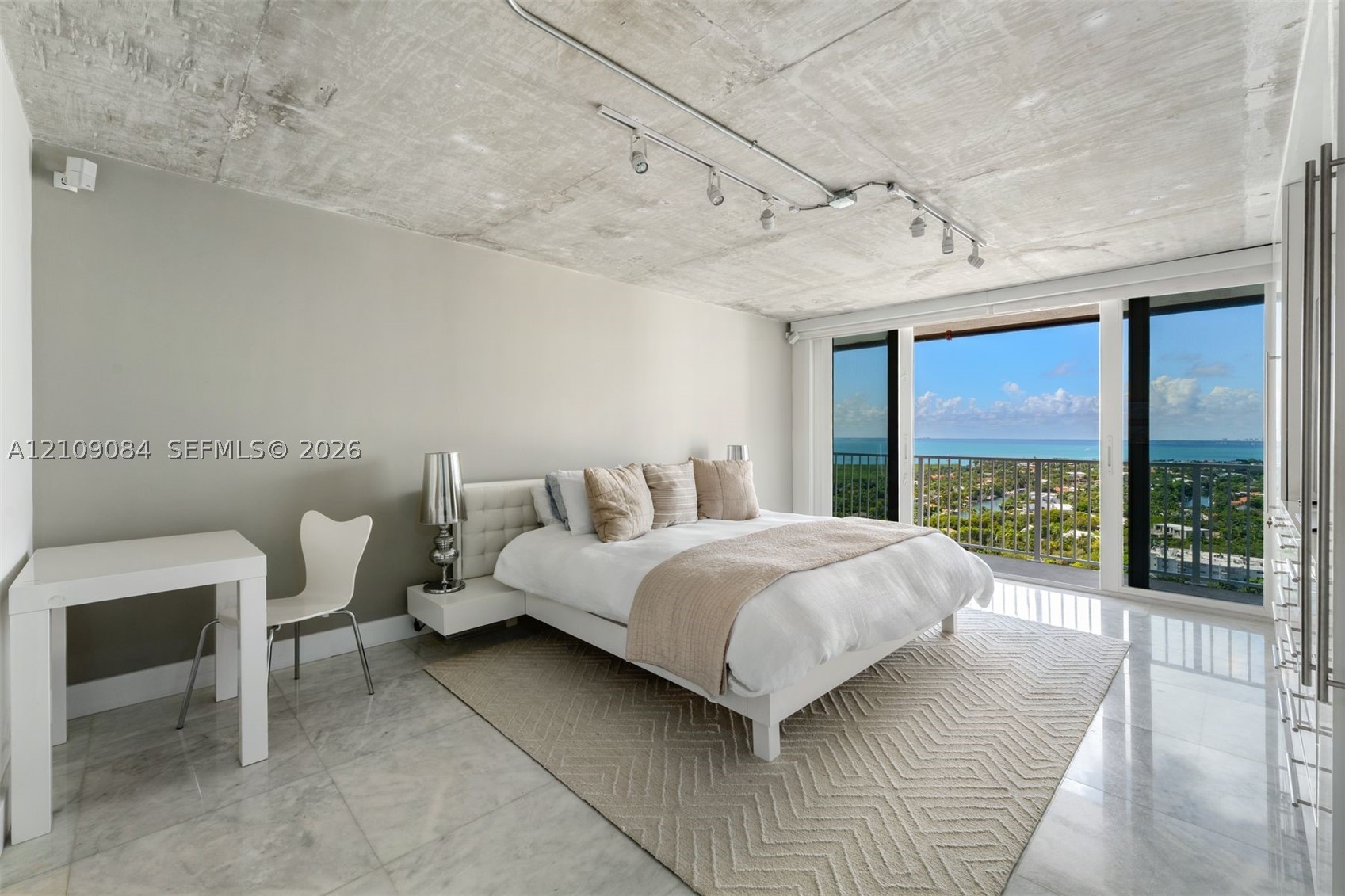 881 Ocean Dr #23C, Key Biscayne FL 33149