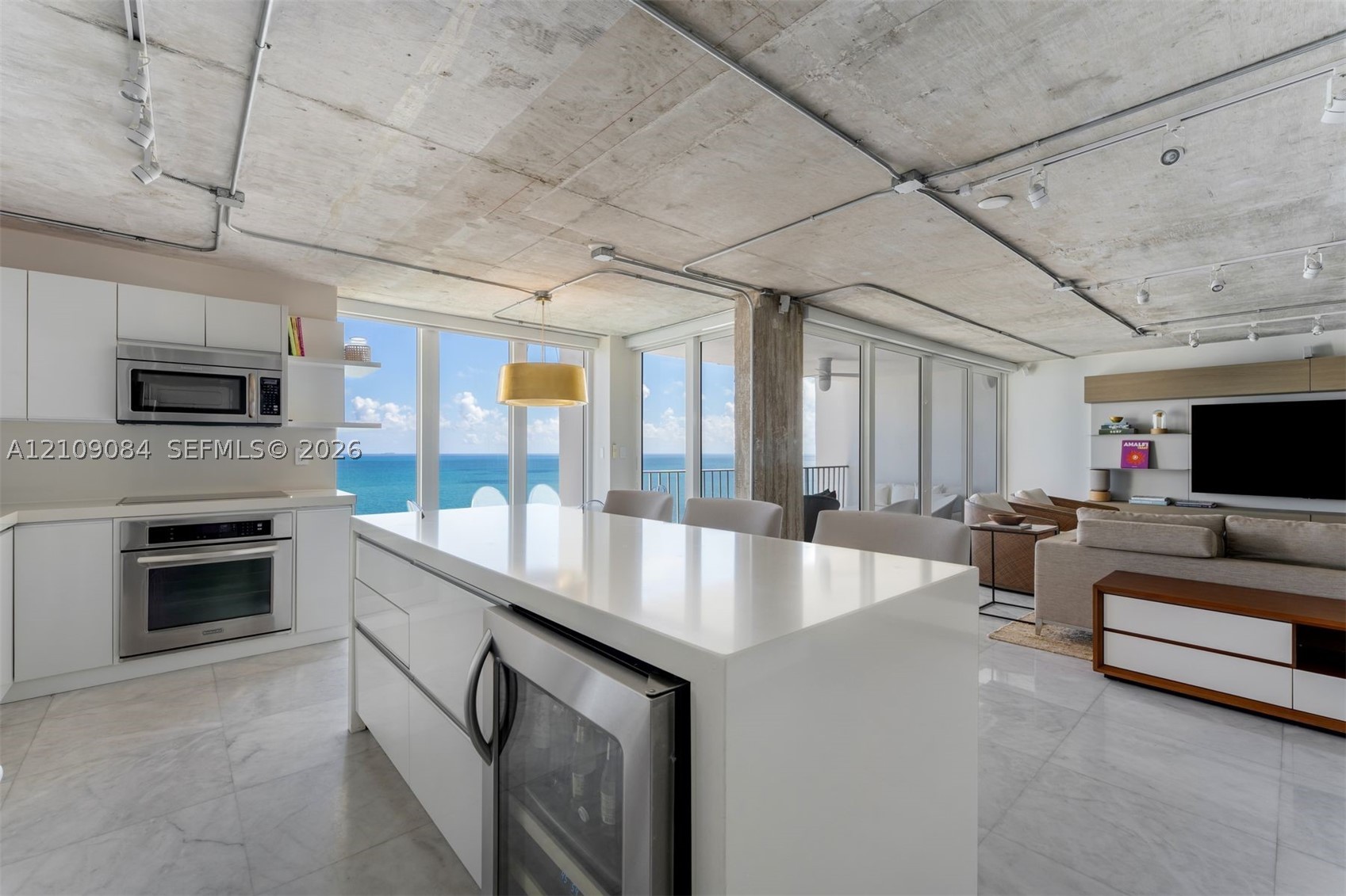881 Ocean Dr #23C, Key Biscayne FL 33149