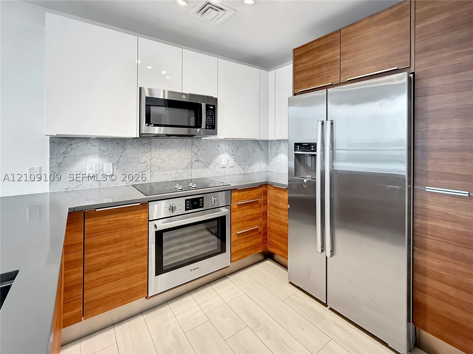 601 NE 27th St #1403, Miami FL 33137