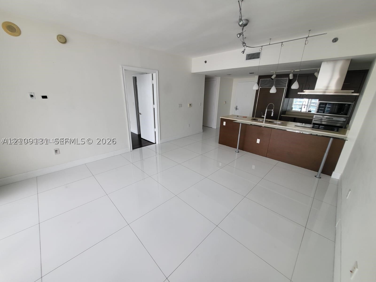 485 Brickell Ave #4103, Miami FL 33131