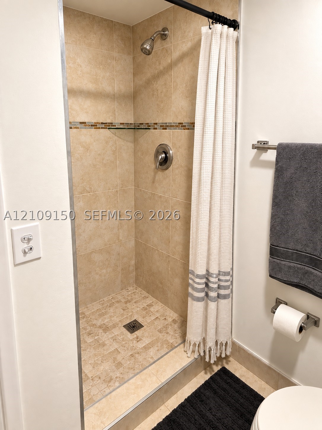 3285 Foxcroft Rd #E206, Miramar FL 33025