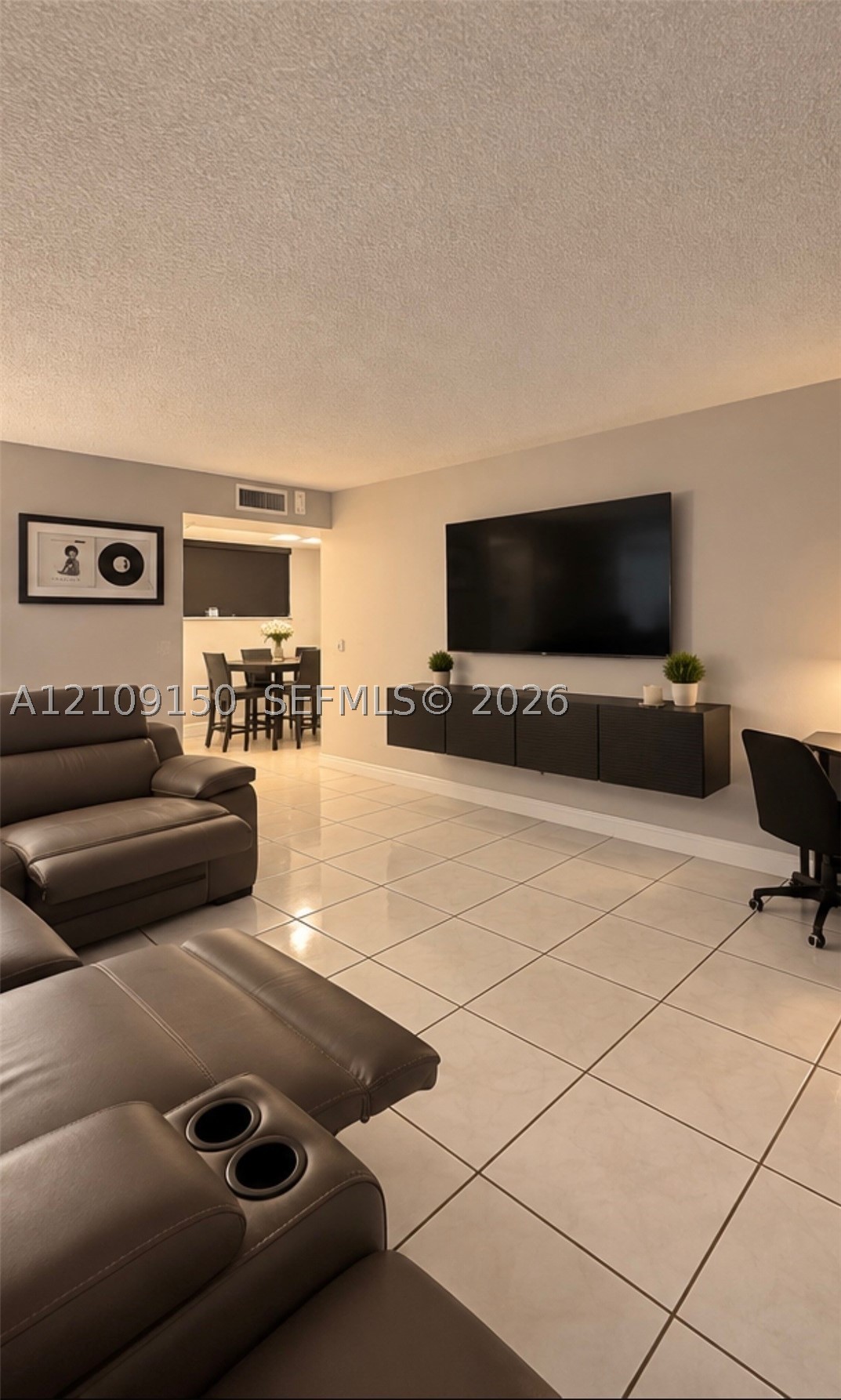 3285 Foxcroft Rd #E206, Miramar FL 33025
