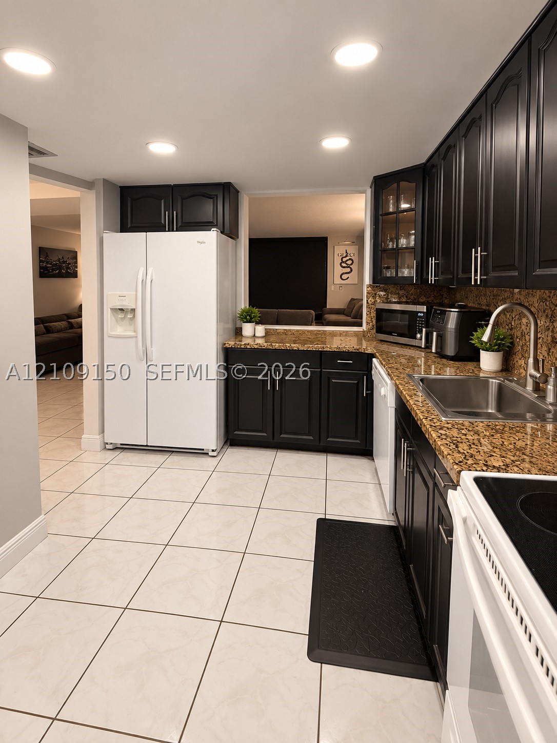 3285 Foxcroft Rd #E206, Miramar FL 33025