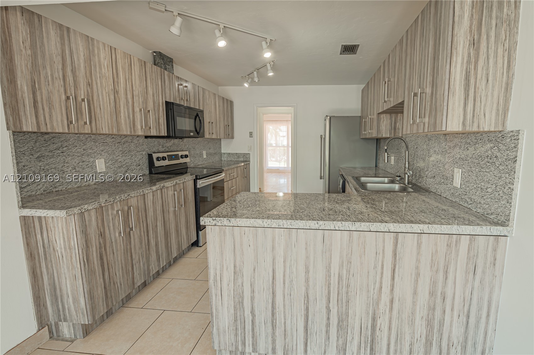 16466 NE 31st Ave, North Miami Beach FL 33160