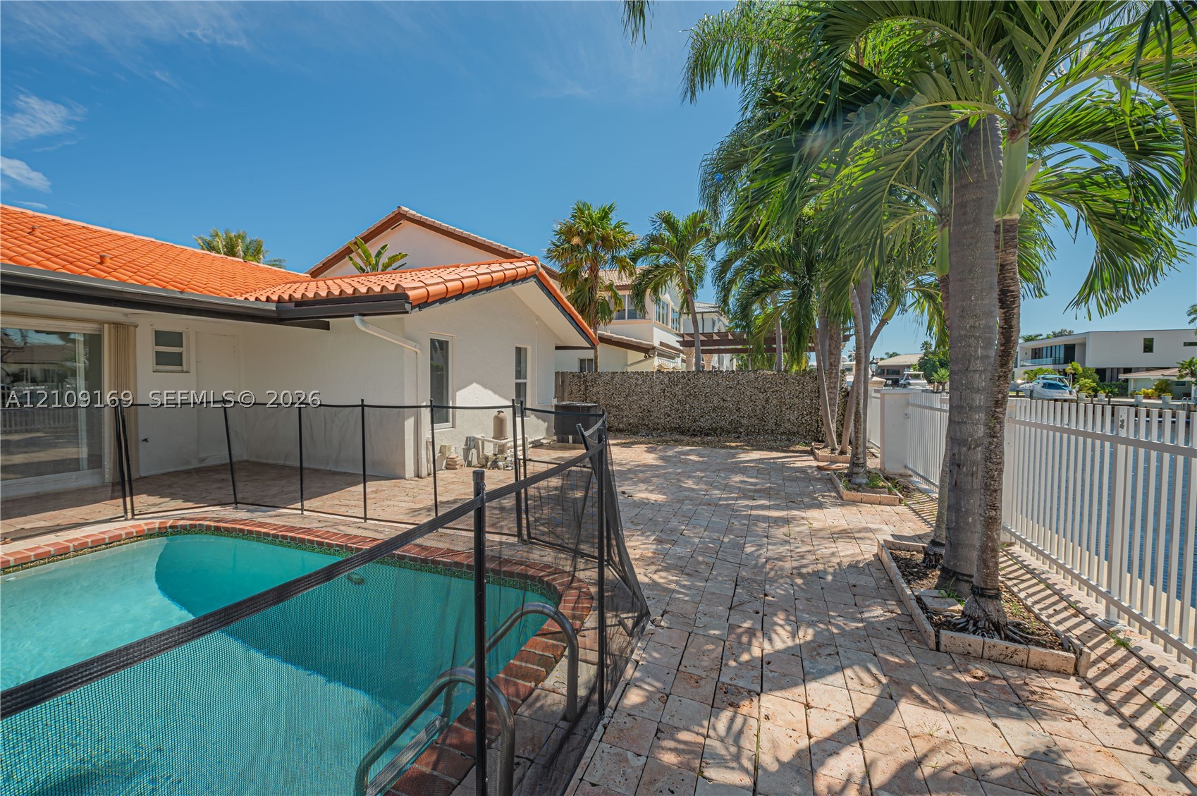 16466 NE 31st Ave, North Miami Beach FL 33160