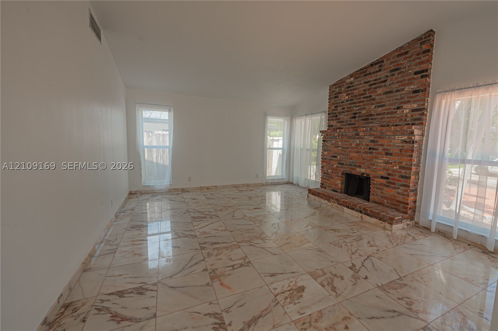 16466 NE 31st Ave, North Miami Beach FL 33160