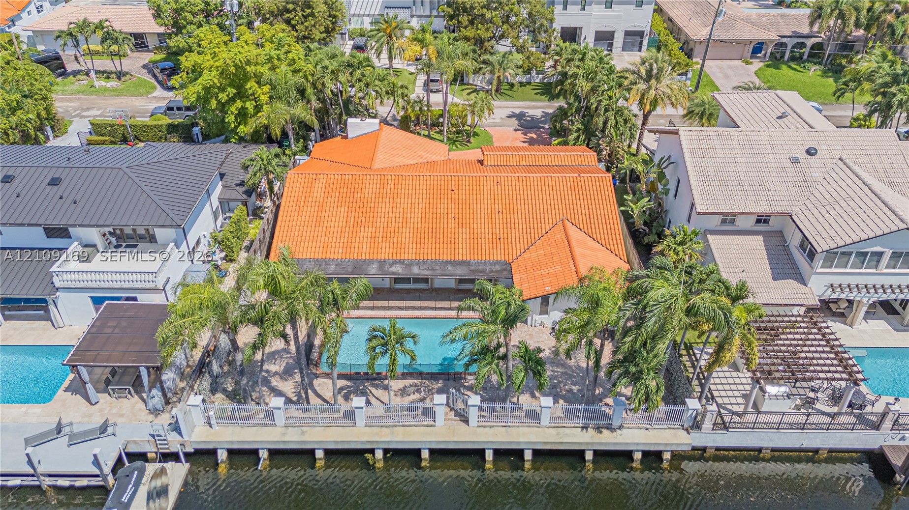 16466 NE 31st Ave, North Miami Beach FL 33160