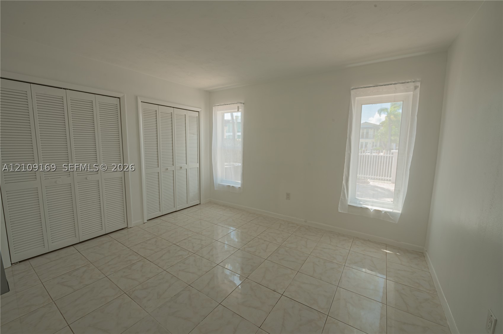 16466 NE 31st Ave, North Miami Beach FL 33160