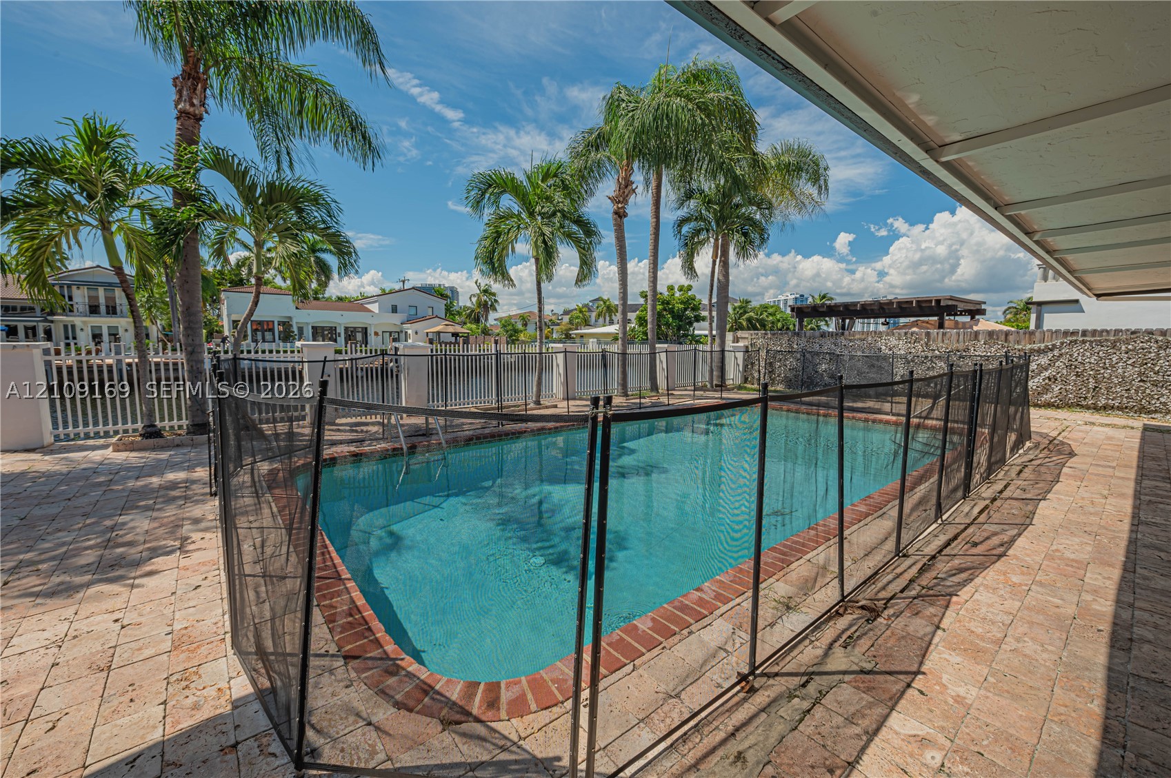 16466 NE 31st Ave, North Miami Beach FL 33160