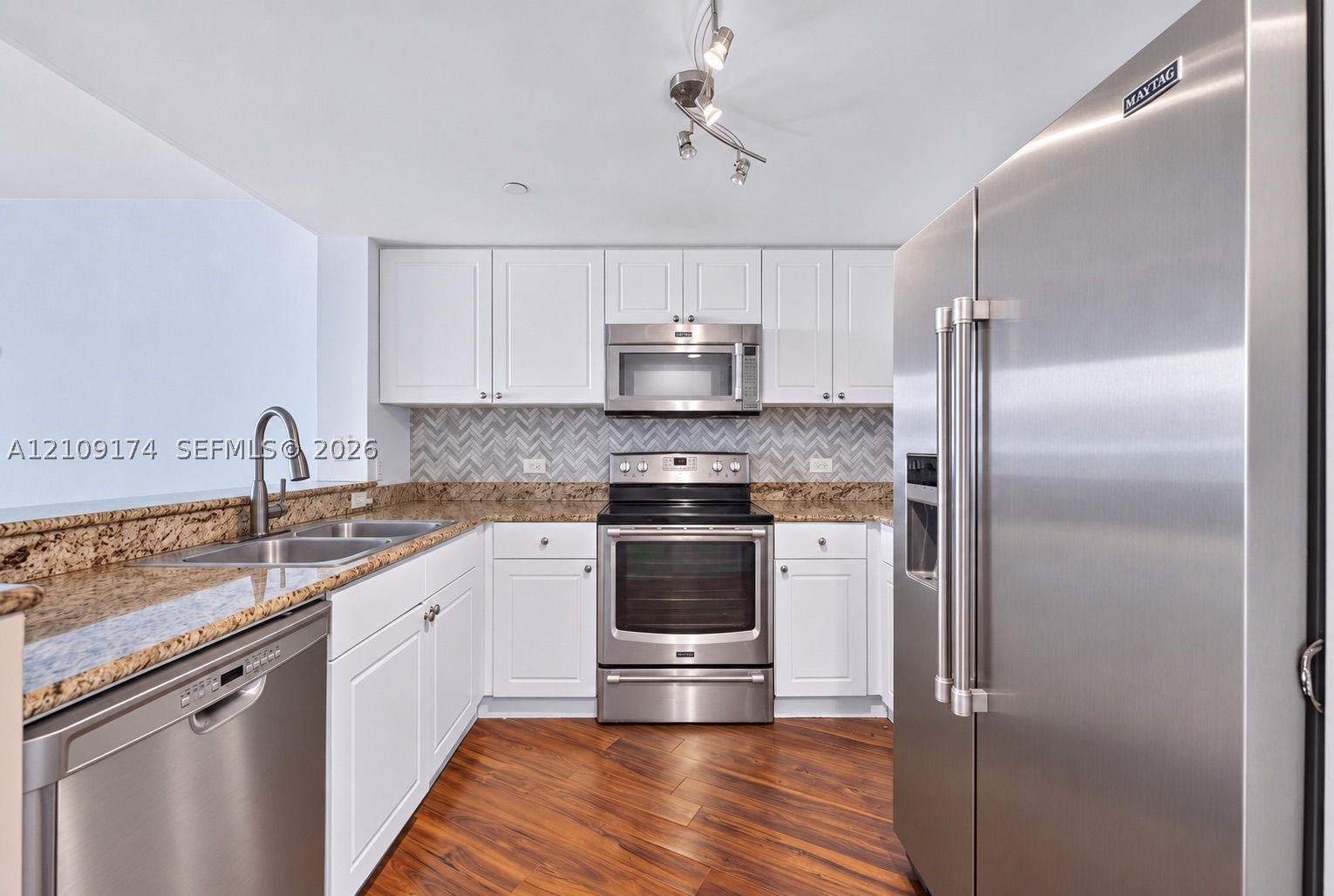 19501 W Country Club Dr #2001, Aventura FL 33180