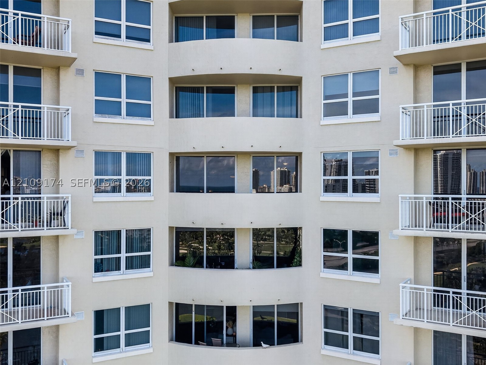 19501 W Country Club Dr #2001, Aventura FL 33180