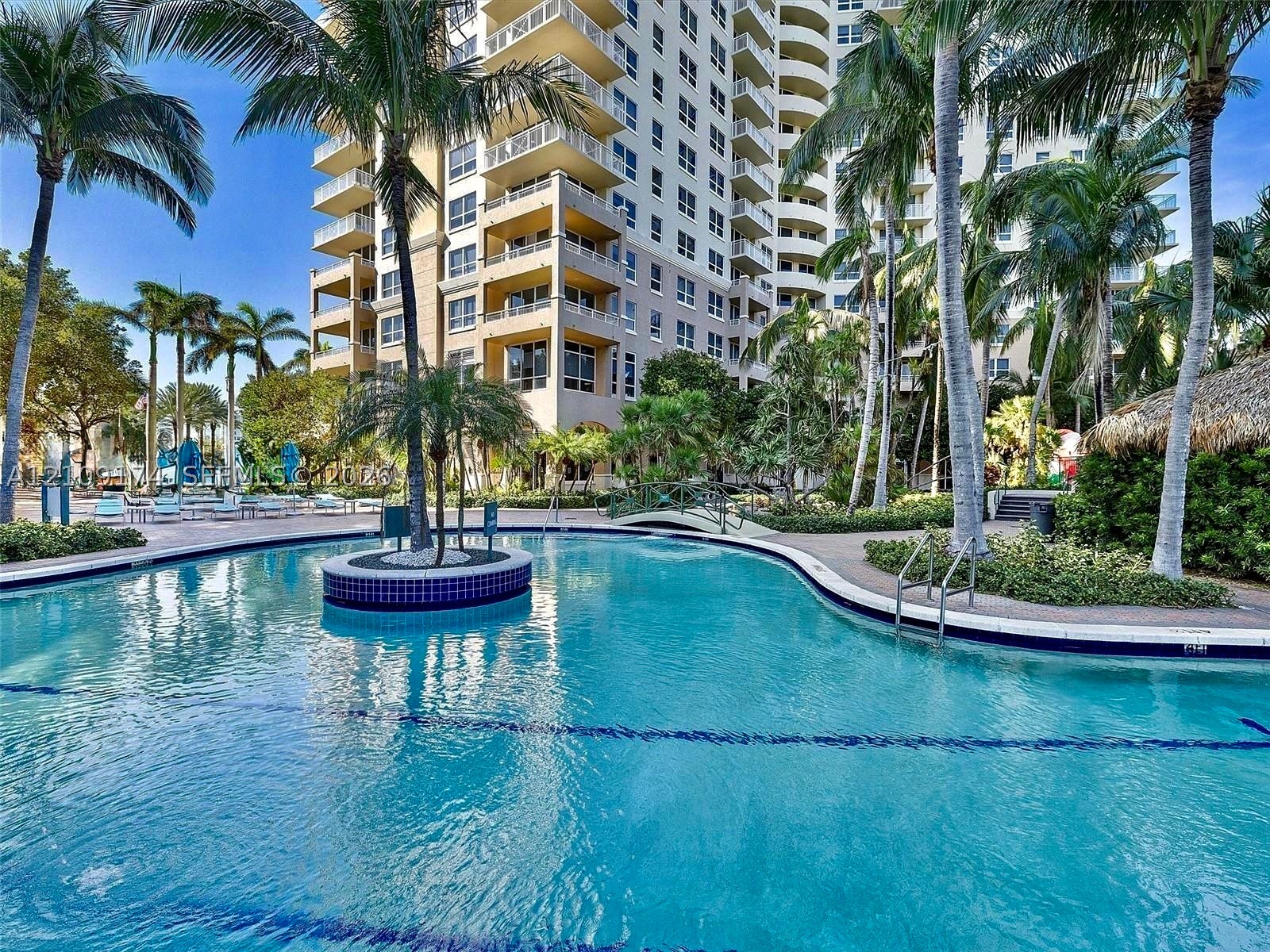 19501 W Country Club Dr #2001, Aventura FL 33180