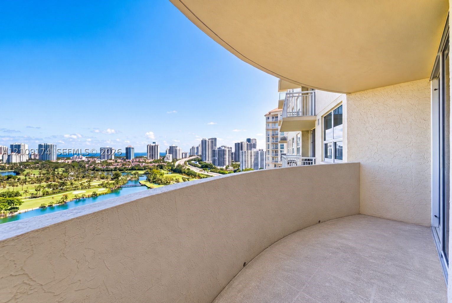 19501 W Country Club Dr #2001, Aventura FL 33180