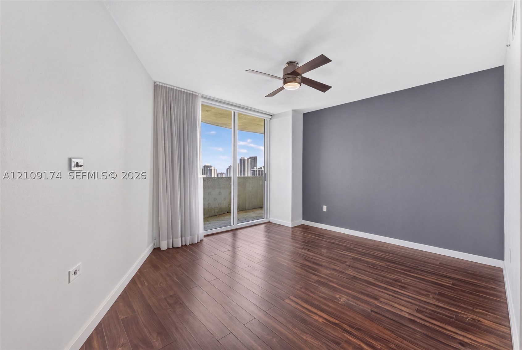 19501 W Country Club Dr #2001, Aventura FL 33180