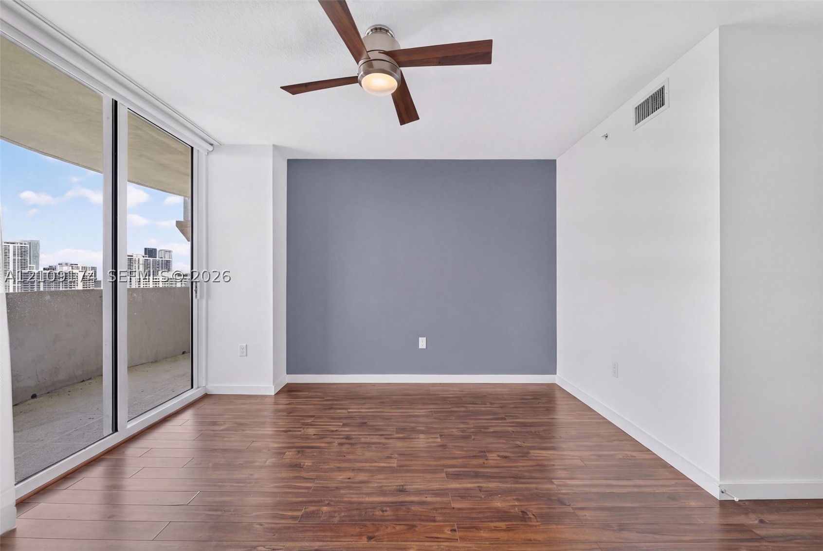 19501 W Country Club Dr #2001, Aventura FL 33180