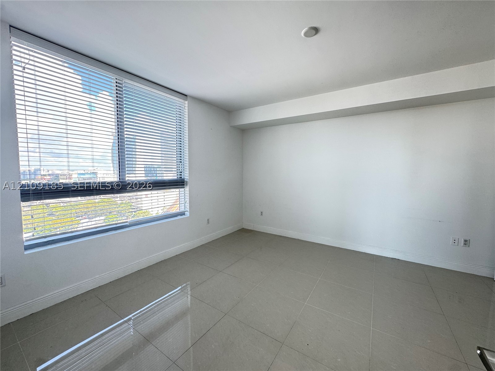 90 SW 3rd St #1612, Miami FL 33130