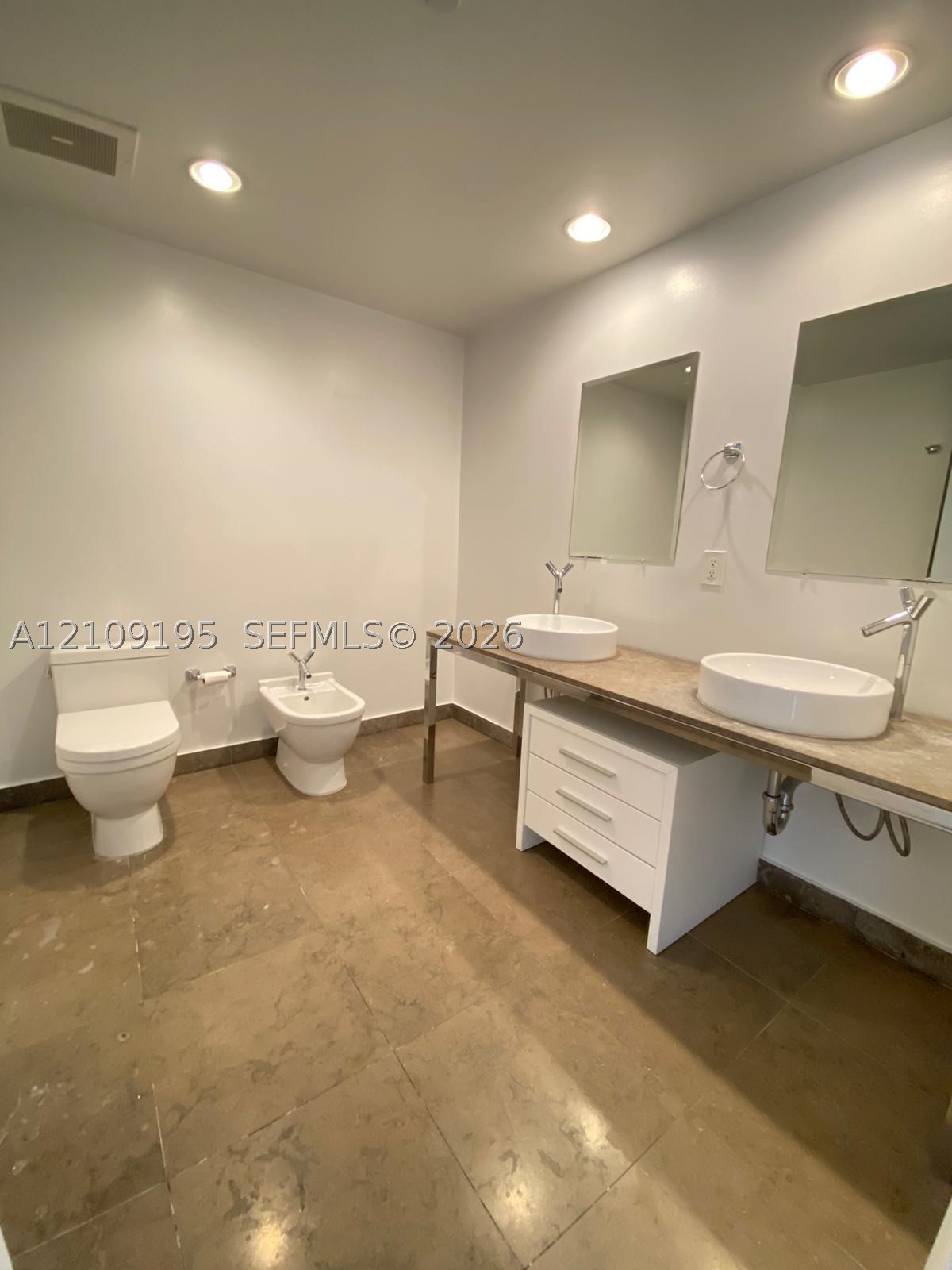 495 Brickell Ave #4408, Miami FL 33131