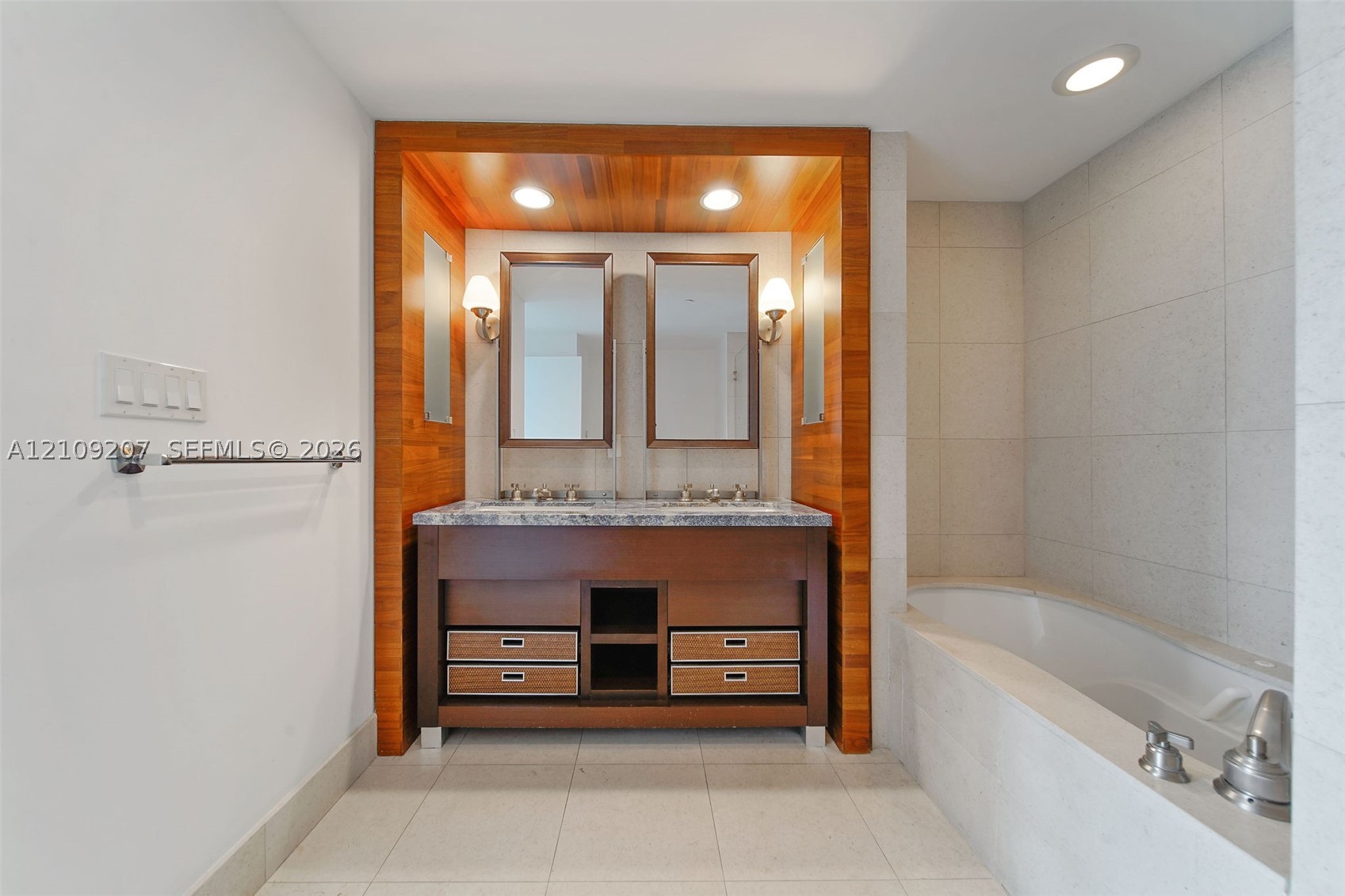 6799 Collins Ave #1101, Miami Beach FL 33141