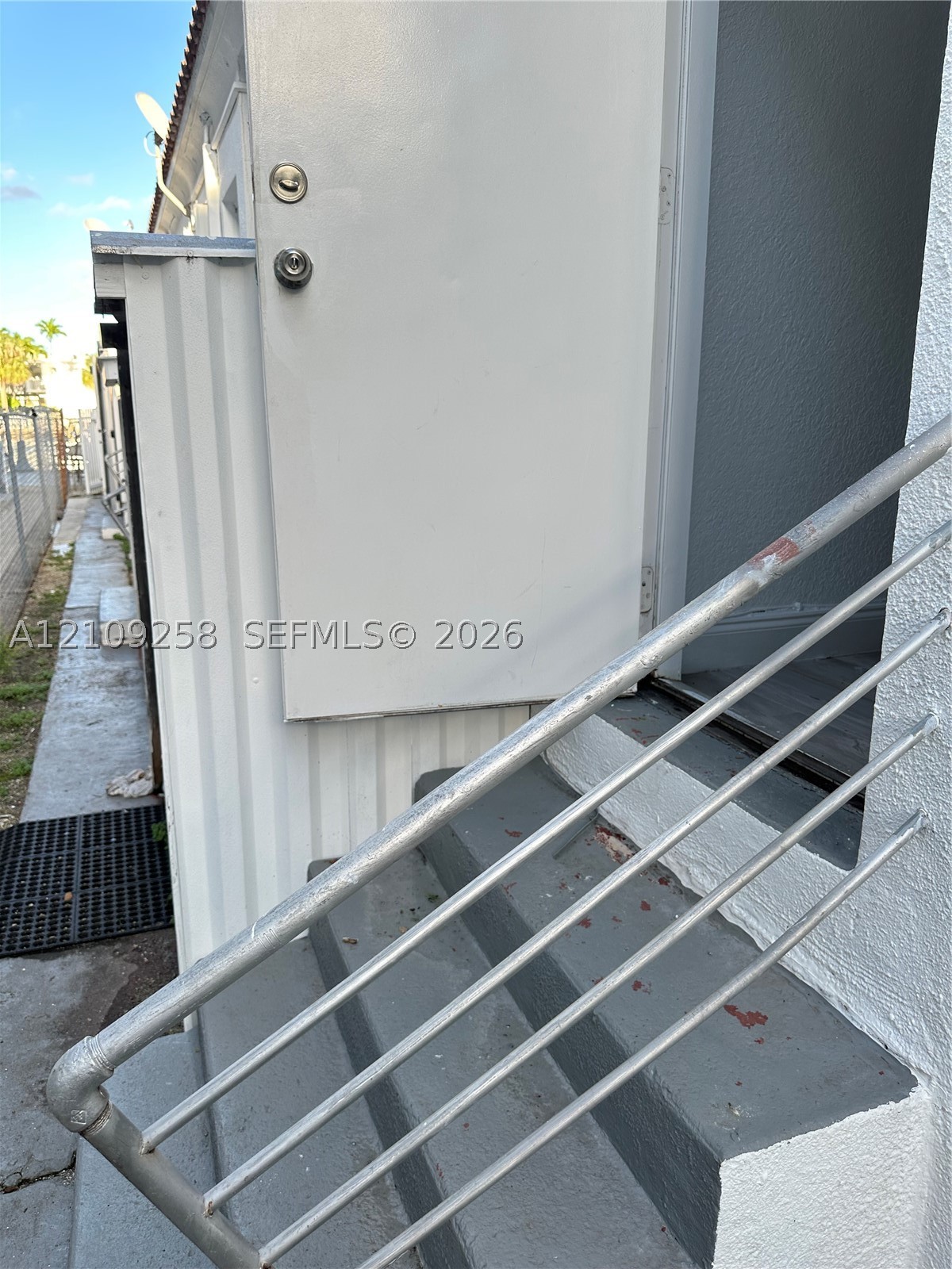 8401 Crespi Blvd #3, Miami Beach FL 33141