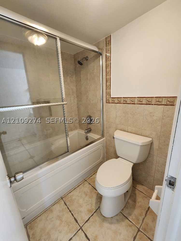2016 Bay Dr #304, Miami Beach FL 33141