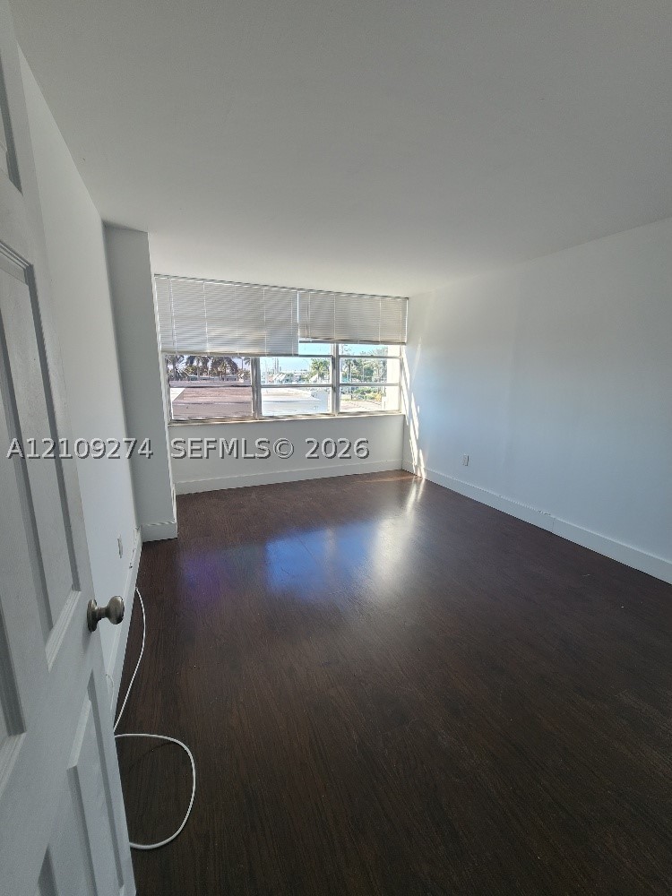 2016 Bay Dr #304, Miami Beach FL 33141