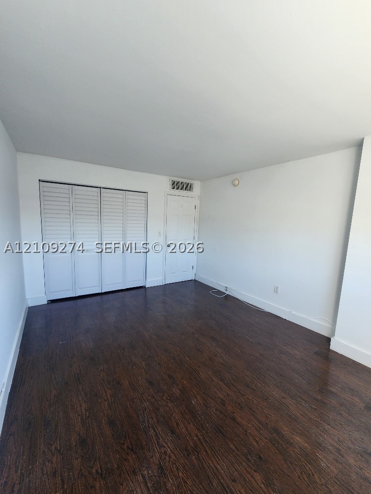 2016 Bay Dr #304, Miami Beach FL 33141