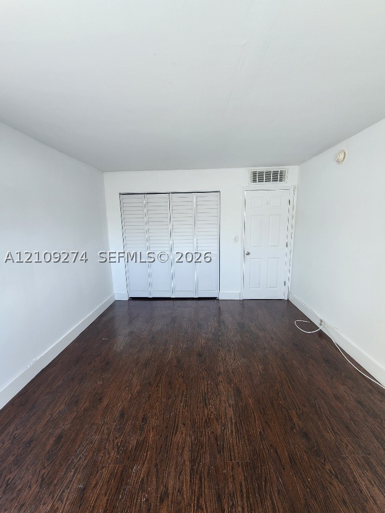 2016 Bay Dr #304, Miami Beach FL 33141