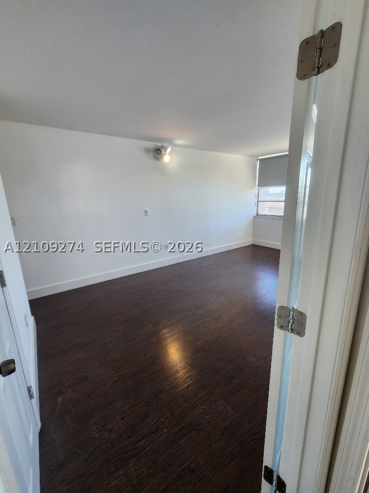 2016 Bay Dr #304, Miami Beach FL 33141