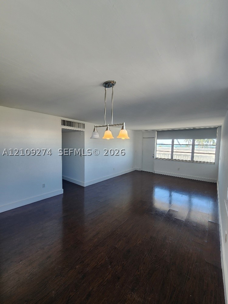 2016 Bay Dr #304, Miami Beach FL 33141