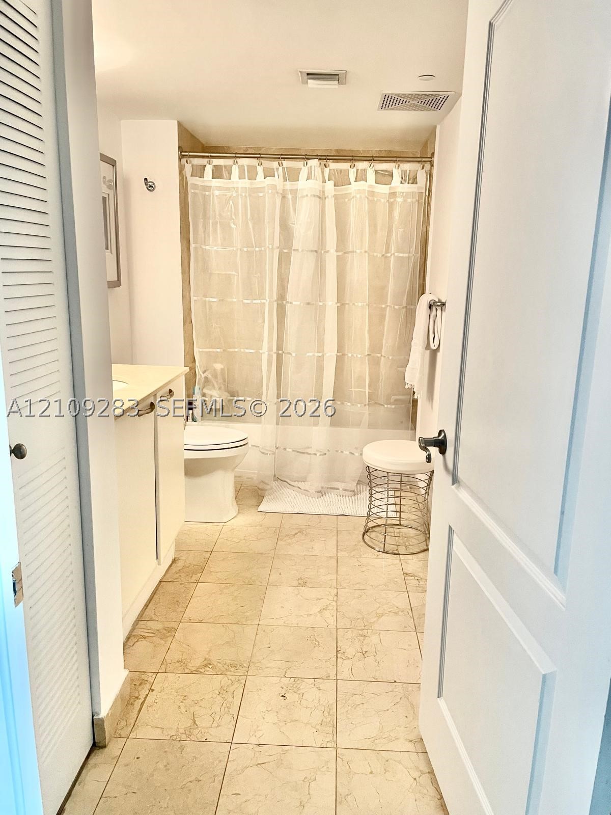 2101 Brickell Ave #2110, Miami FL 33129