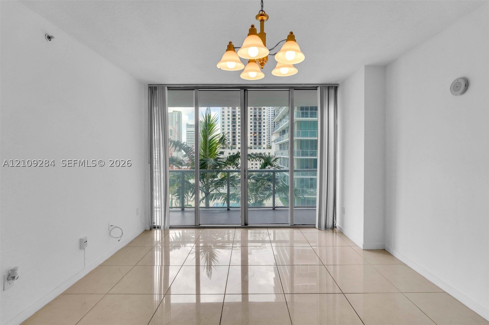 79 SW 12th St #1210, Miami FL 33130