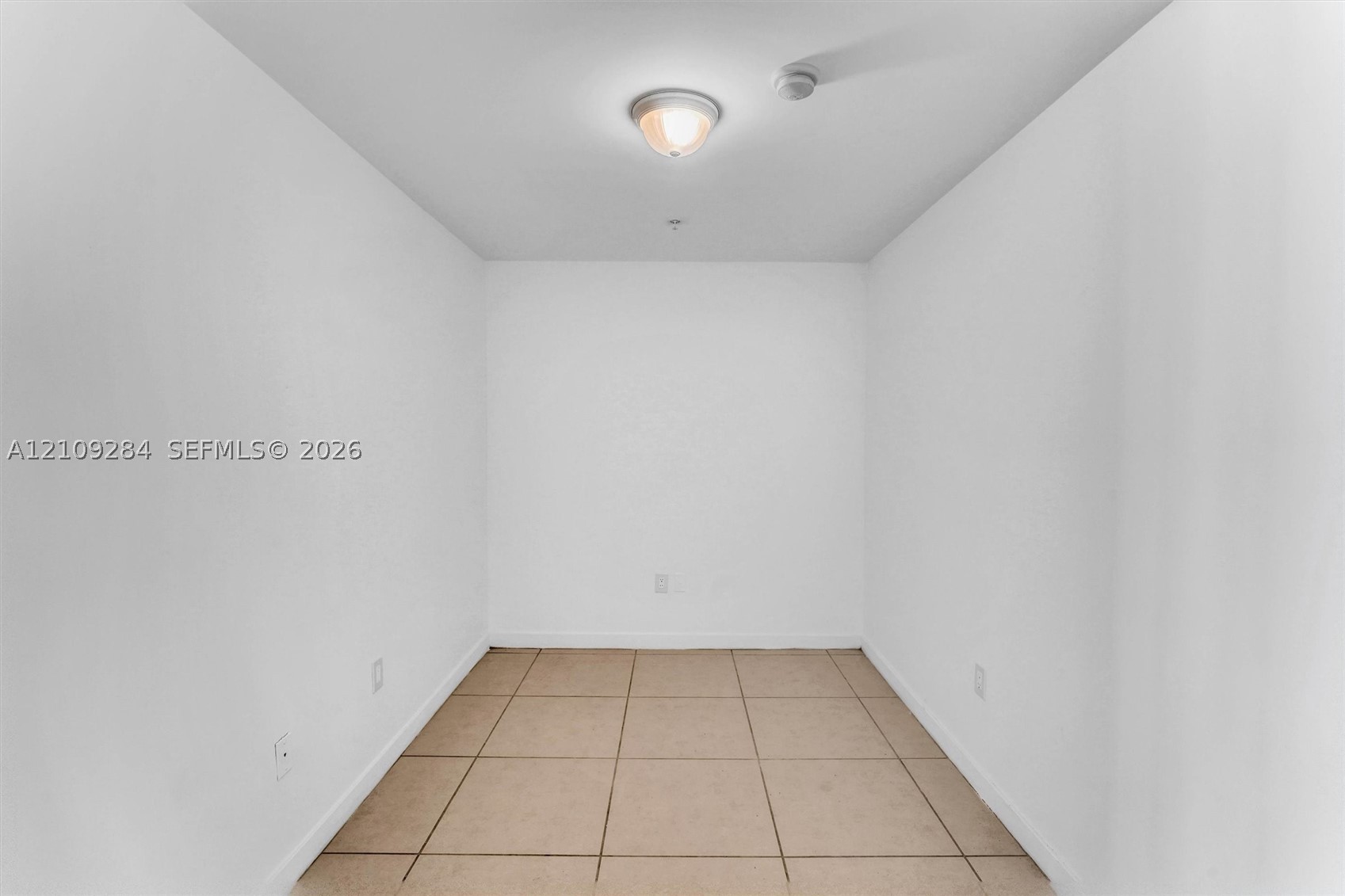 79 SW 12th St #1210, Miami FL 33130