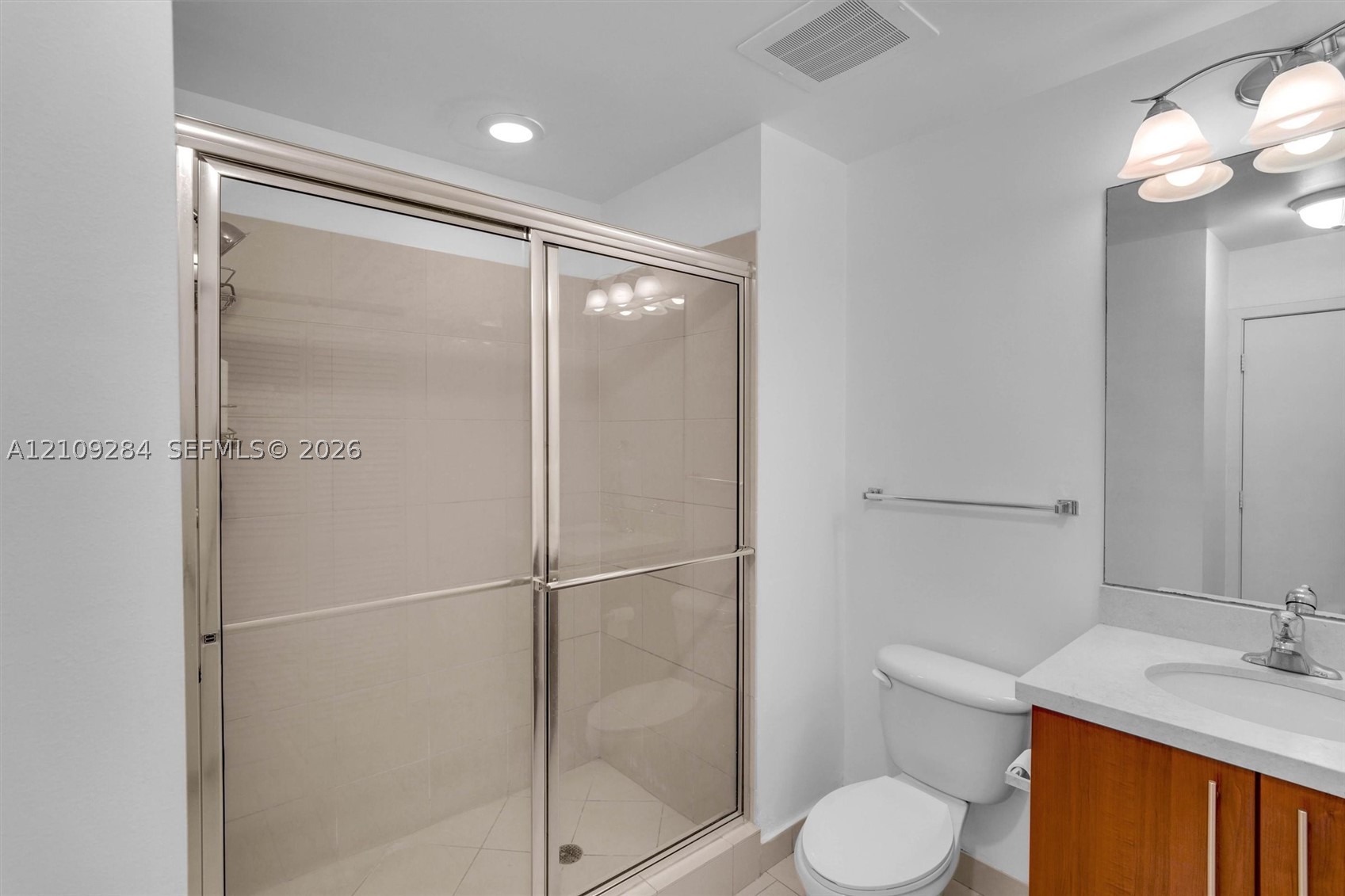 79 SW 12th St #1210, Miami FL 33130