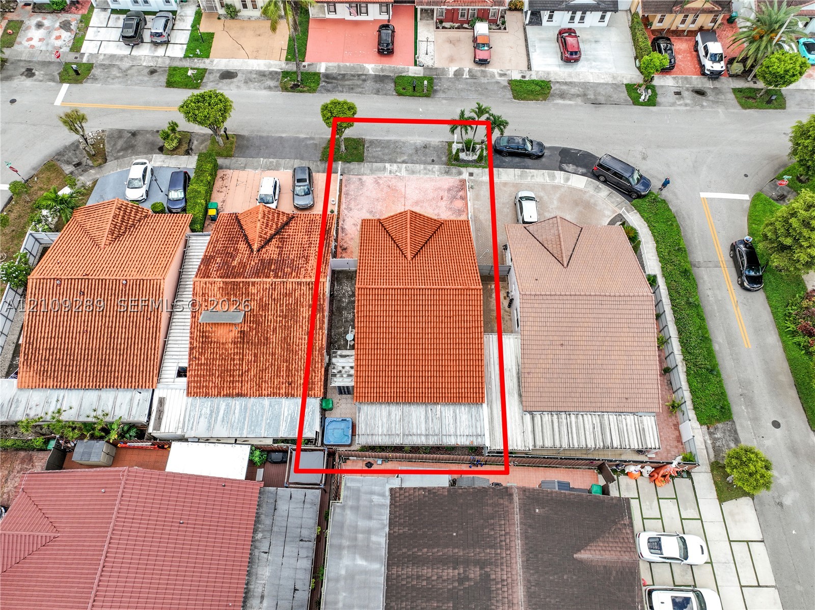 10241 NW 125th St, Hialeah Gardens FL 33018