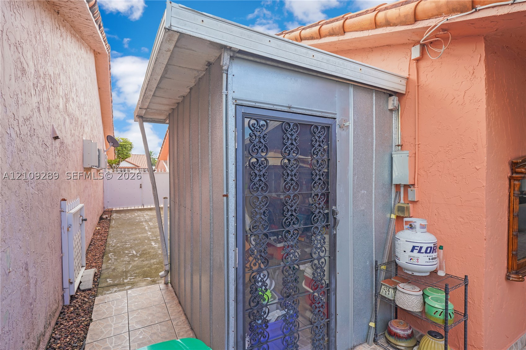 10241 NW 125th St, Hialeah Gardens FL 33018