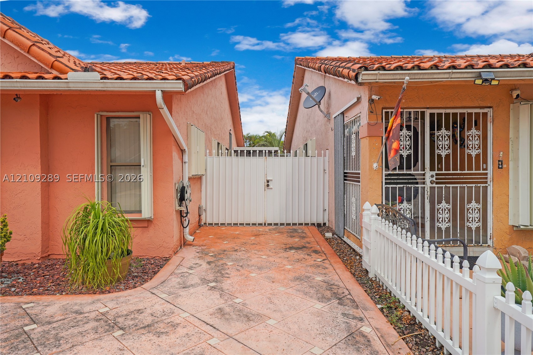 10241 NW 125th St, Hialeah Gardens FL 33018