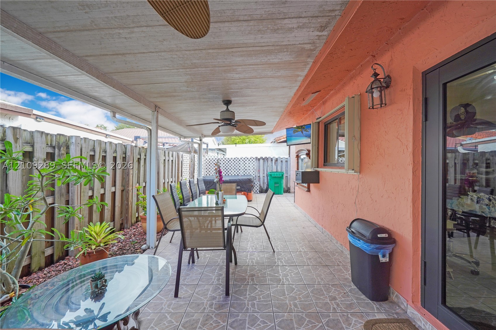 10241 NW 125th St, Hialeah Gardens FL 33018