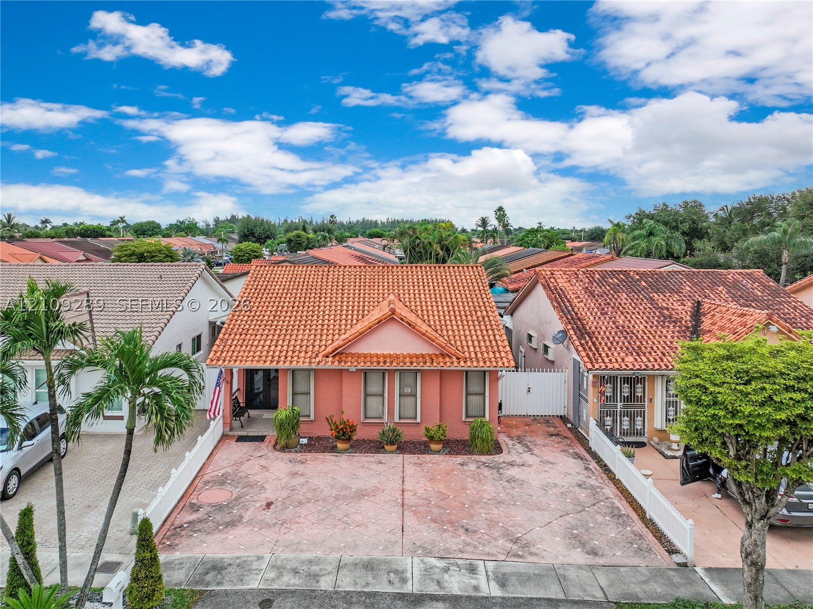 10241 NW 125th St, Hialeah Gardens FL 33018