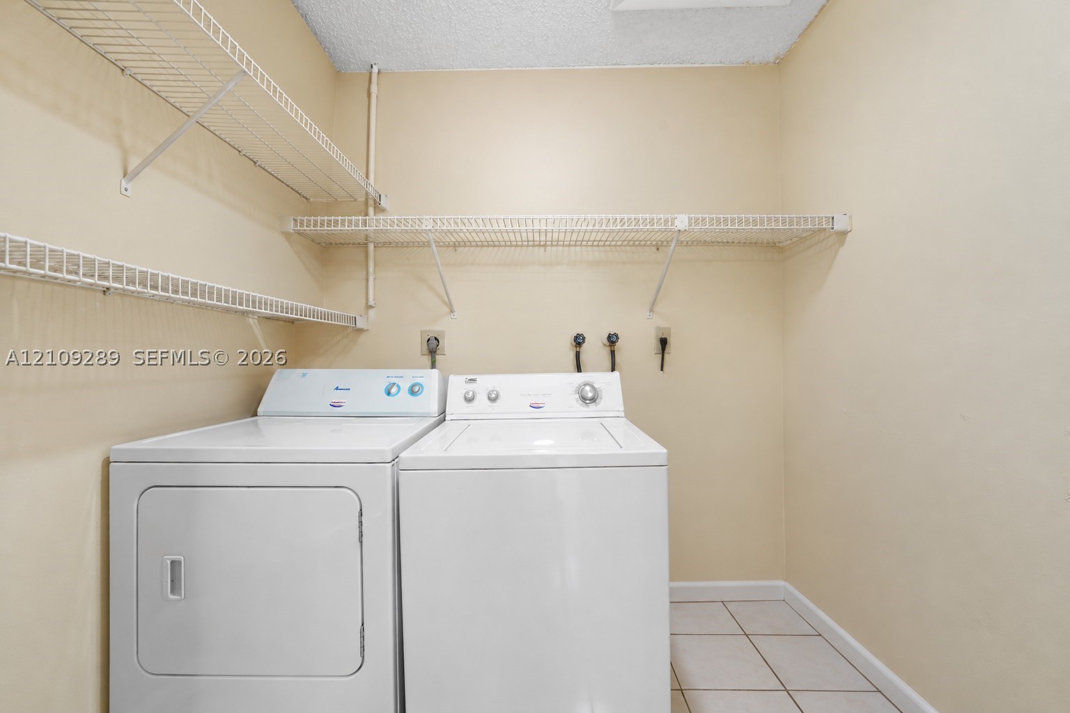 10241 NW 125th St, Hialeah Gardens FL 33018