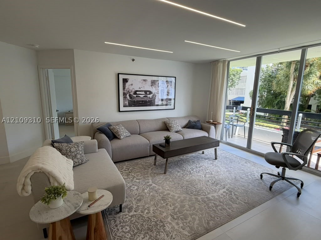 Aventura FL 33180 - A12109310