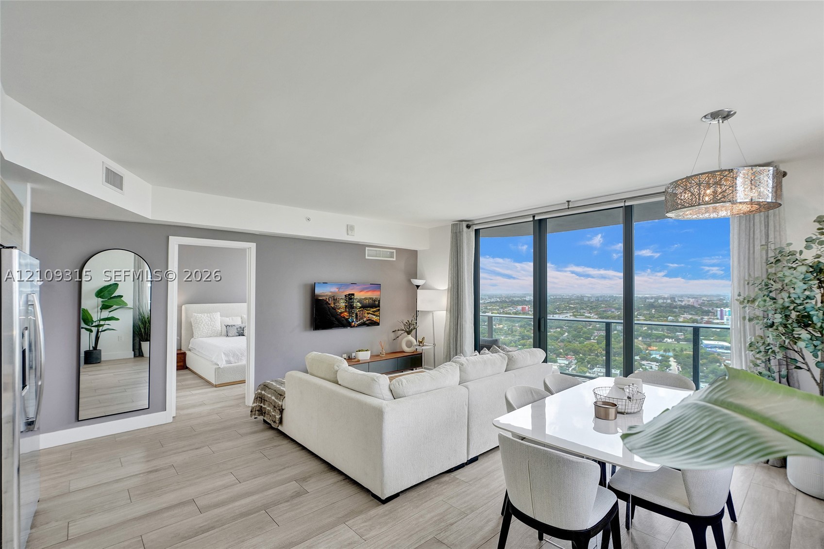 121 NE 34th St #2809, Miami FL 33137