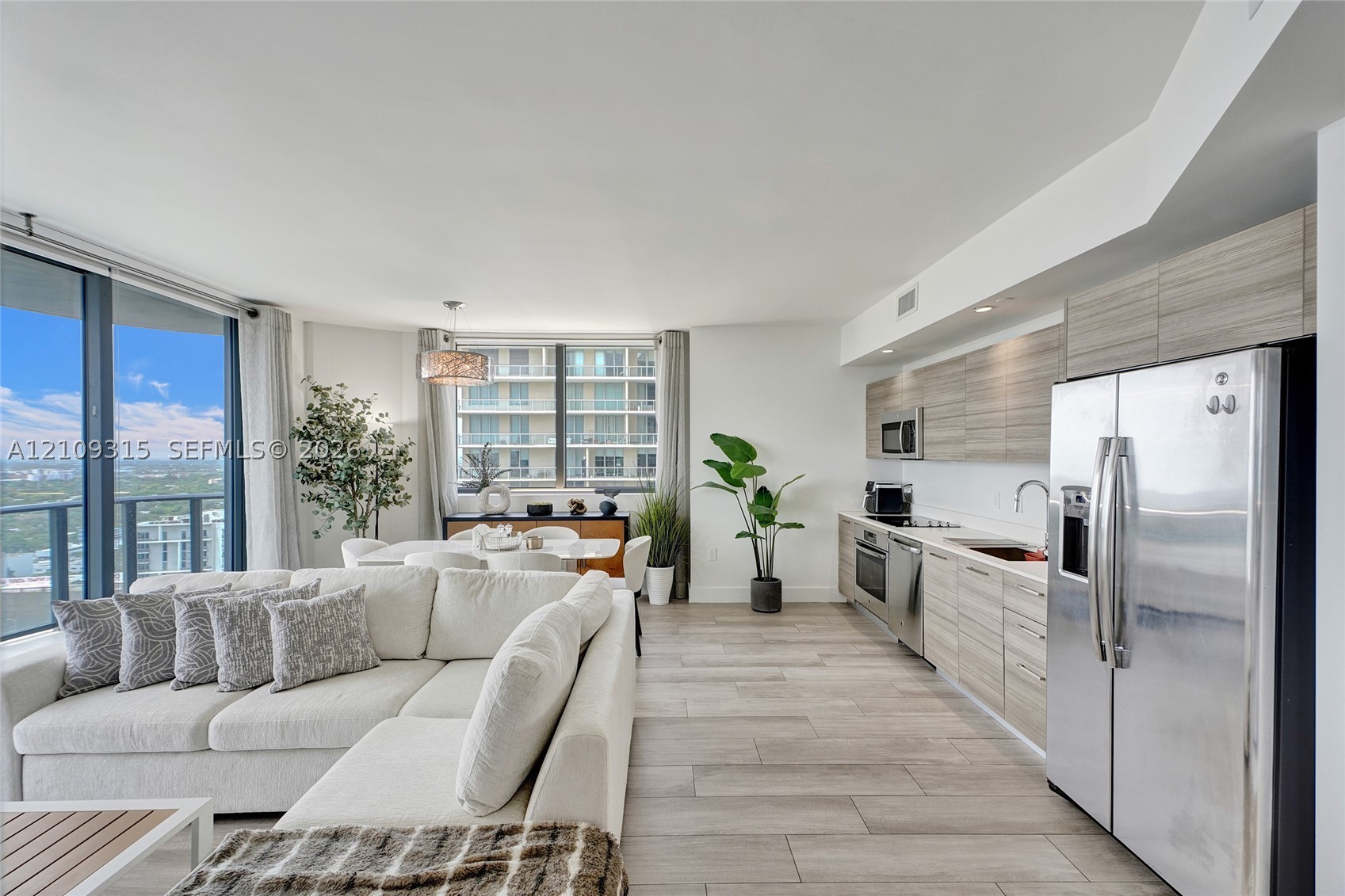 121 NE 34th St #2809, Miami FL 33137