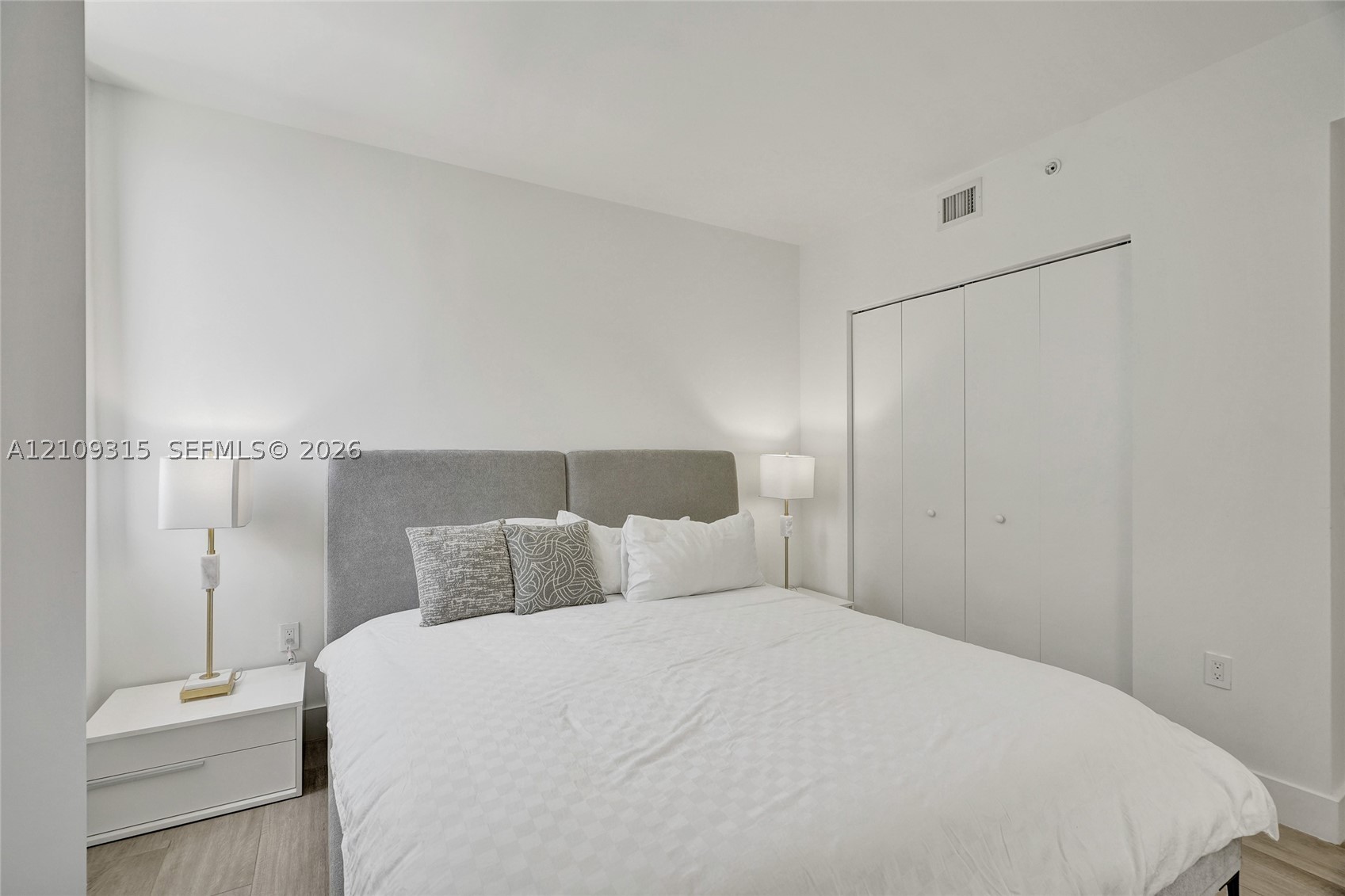 121 NE 34th St #2809, Miami FL 33137