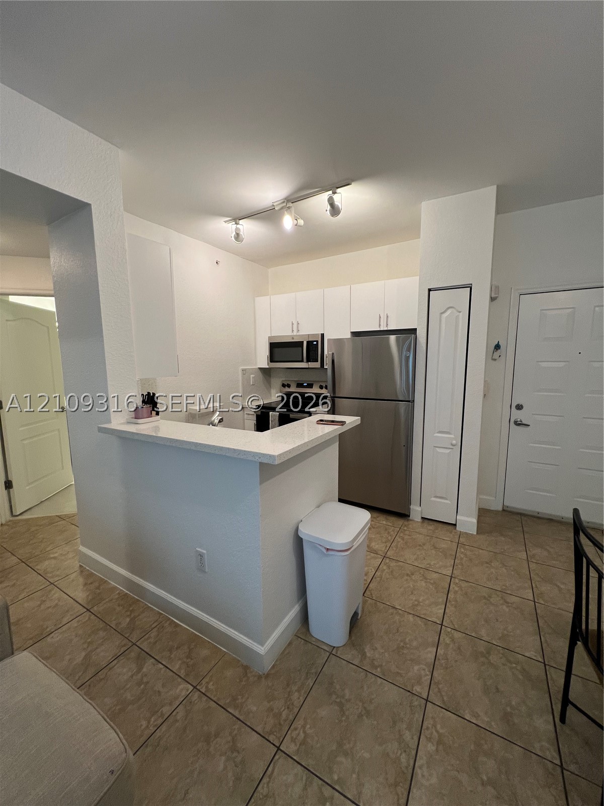 6001 SW 70th St #318, South Miami FL 33143