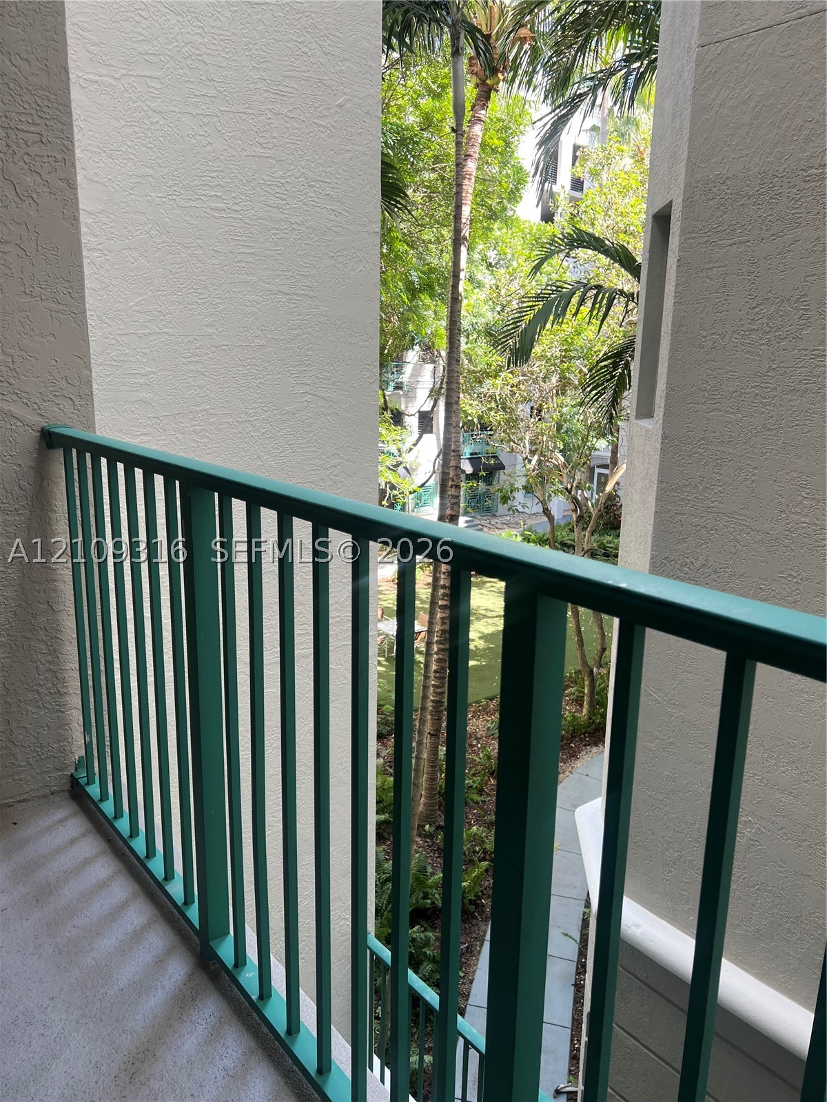 6001 SW 70th St #318, South Miami FL 33143
