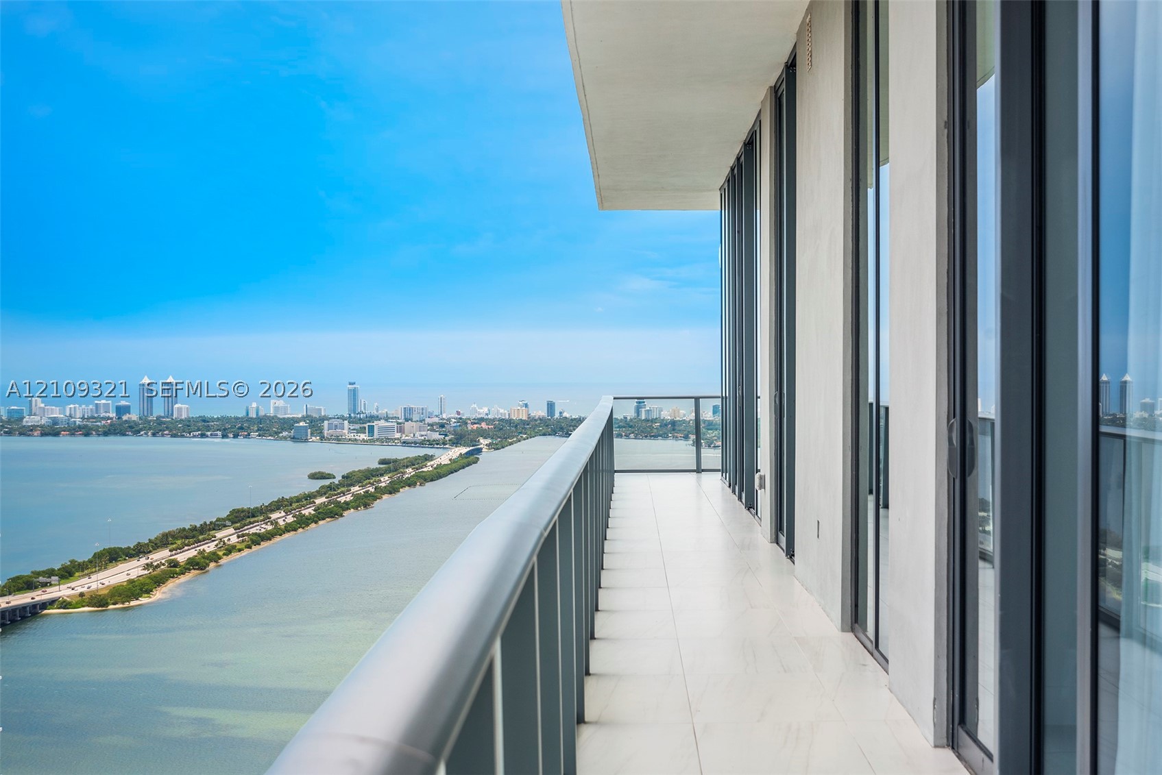 480 NE 31st St #PH5204, Miami FL 33137