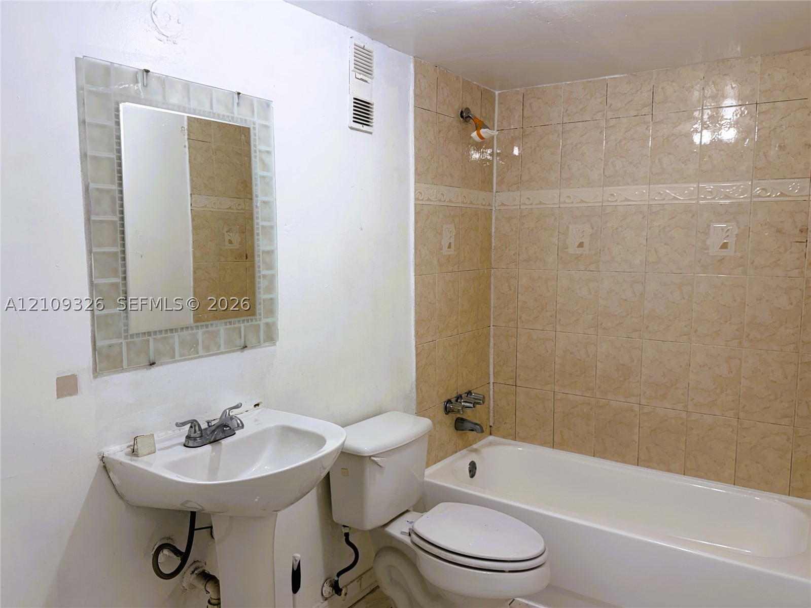 4675 W 18th Ct #612, Hialeah FL 33012